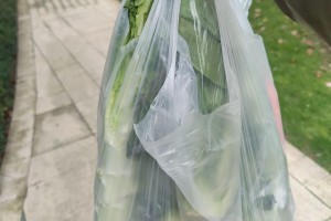 “感染者增3500例上海“划江而封”” 上海感染情况？