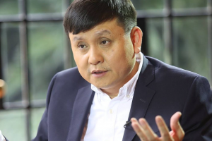 张文宏称走出疫情已成定局,张文宏分析疫情发展走势