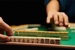 传递经验“山水云南麻将通用挂”开挂器软件安装