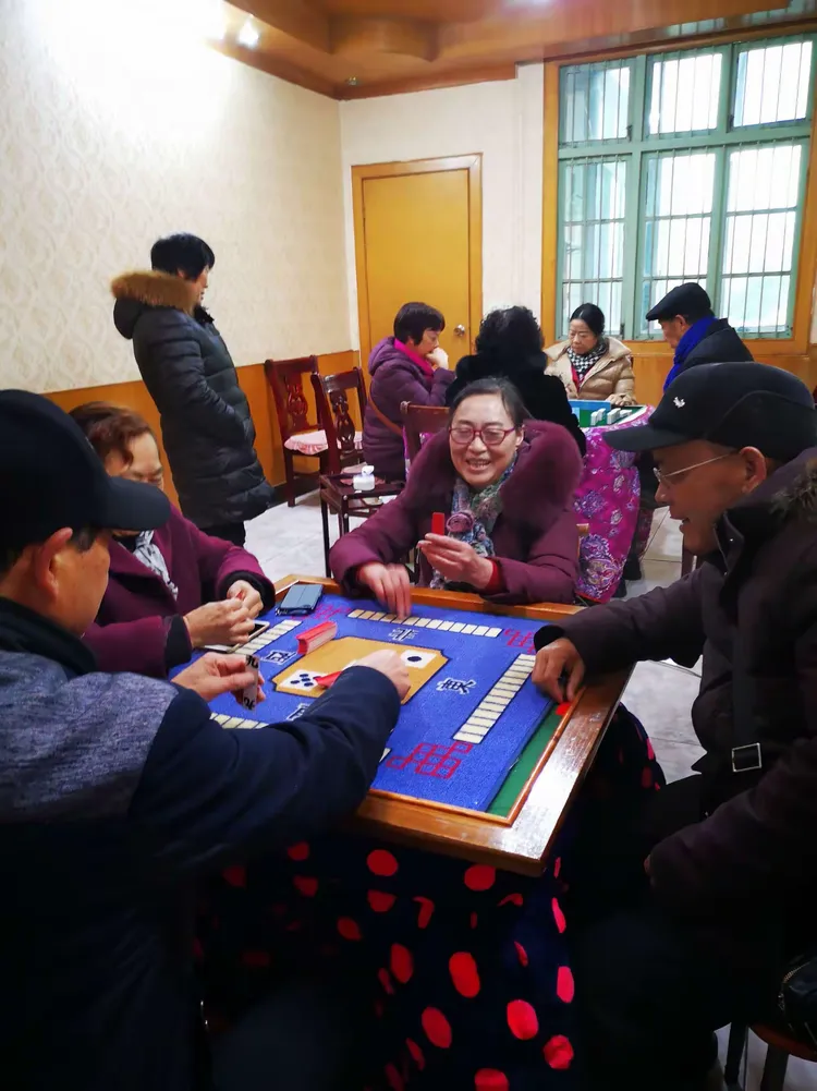 我来教大家“开心跑胡子有没有挂	”其实是有挂-第3张图片