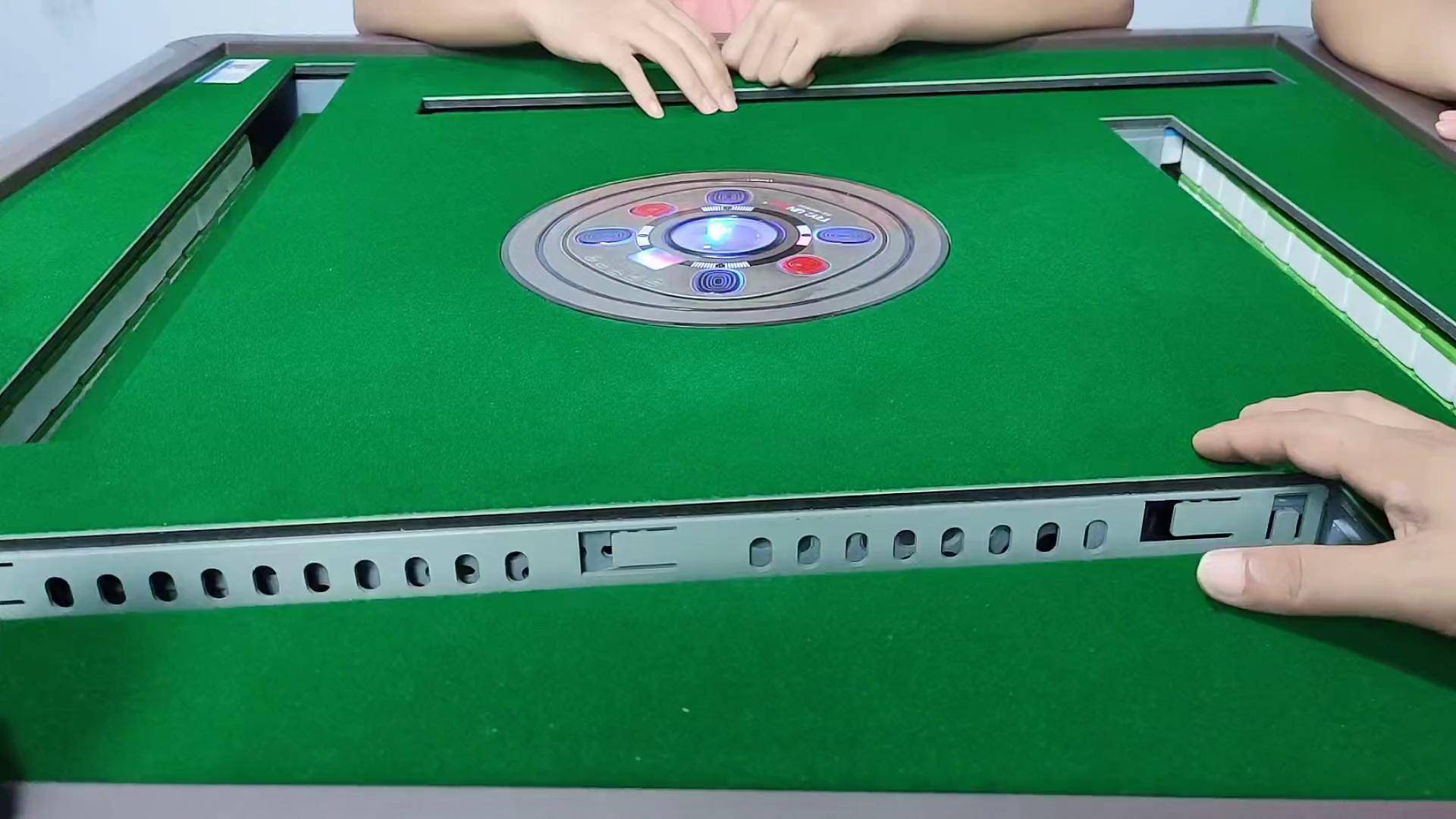 玩家必读“多乐红中麻将如何提高胜率	”助赢开挂器（安装教程）-第1张图片