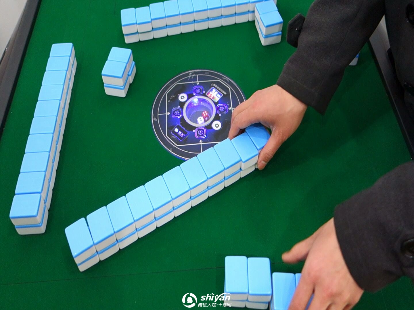 实测教程“哈哈贵阳捉鸡麻将必赢神软件下载安装	”万能开挂器通用版-第2张图片