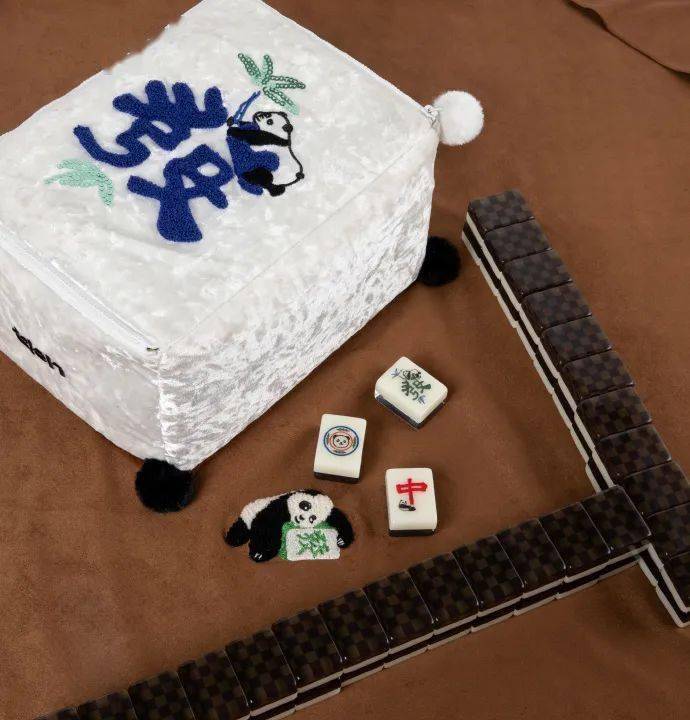 我来告诉你“雀神广东麻将到底有挂吗	”万能开挂神器（真的有挂）-第1张图片